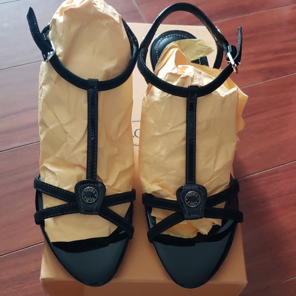 Tod's Black Leather Kitten Heel Sandals